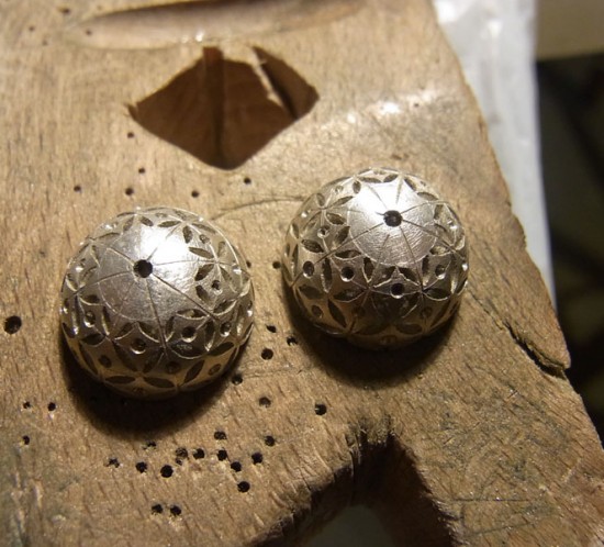 フィレンツェ透かし彫り制作風景