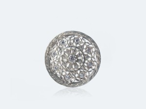 フィレンツェ透かし彫りのダイヤブローチ