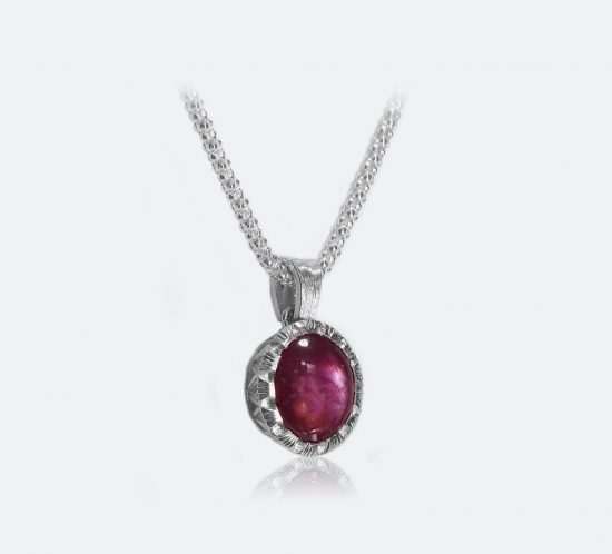 フィレンツェ彫りのスタールビーペンダント