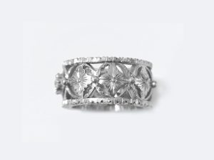 フィレンツェ透かし彫りのダイヤリング