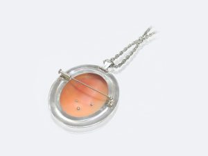 フィレンツェ彫りのカメオペンダント