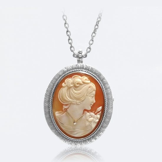 フィレンツェ彫りのカメオペンダント
