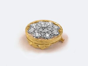 フィレンツェ透かし彫りのダイヤブローチ