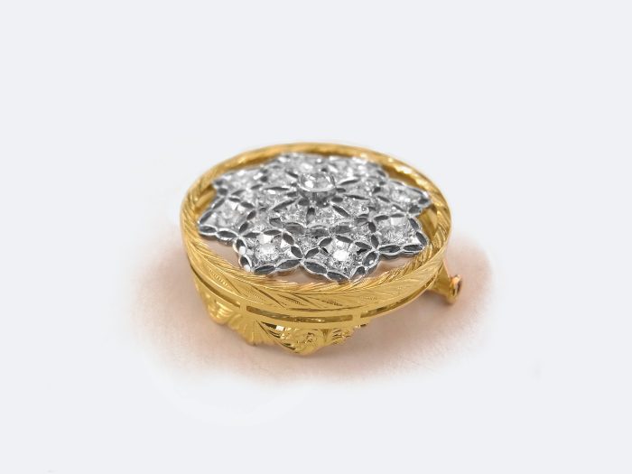 フィレンツェ透かし彫りのダイヤブローチ