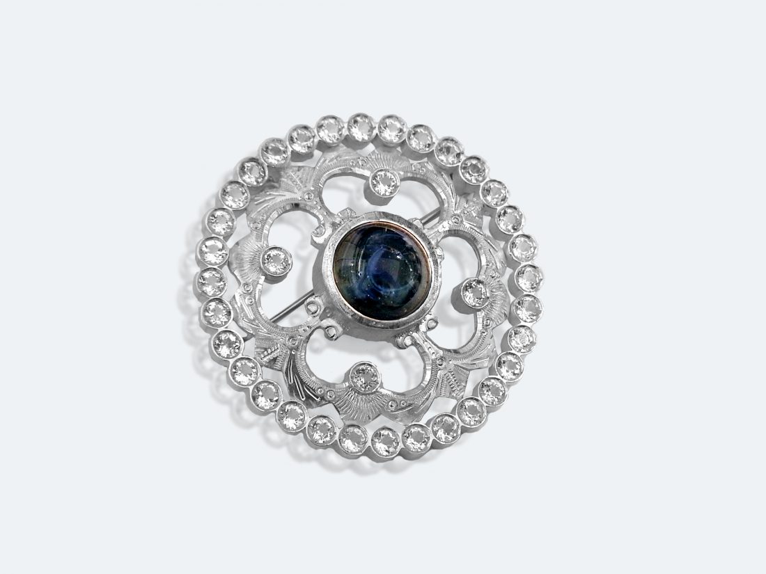 フィレンツェ彫りのガラスペンダント