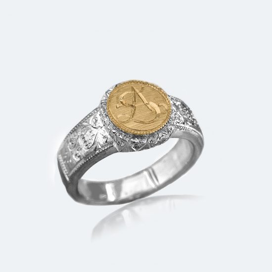 フィレンツェ彫りのイニシャルリング