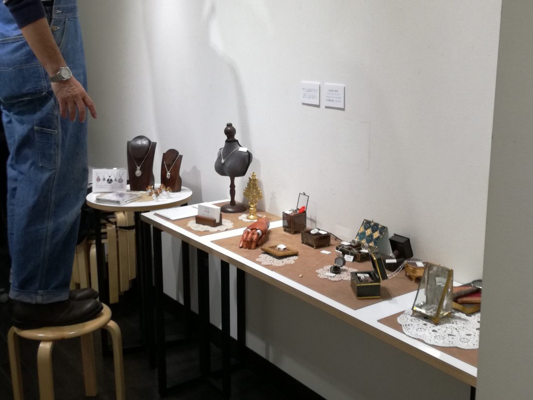 ギャルリーフロレゾンでの個展風景