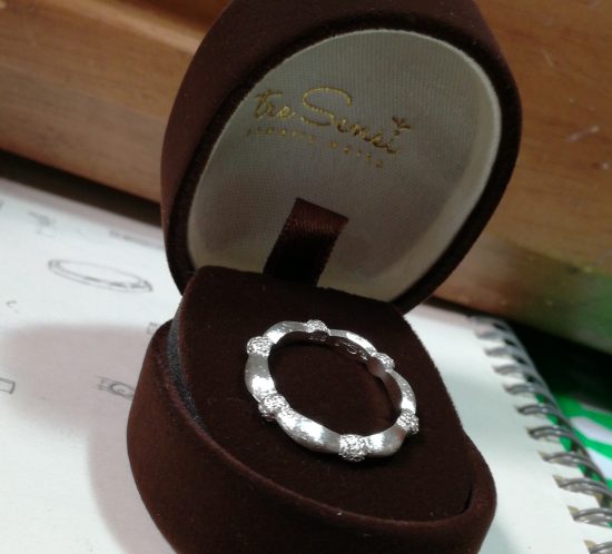 フィレンツェ彫りのリング