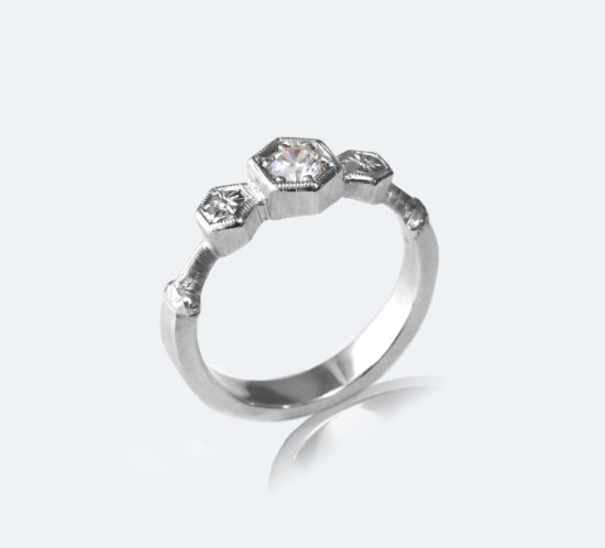 イタリア フィレンツェ彫り エンゲージリング