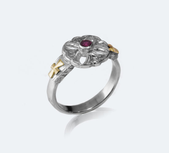 フィレンツェ彫りのクロスリング