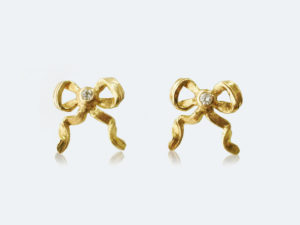 フィレンツェ彫りピアス