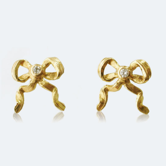 フィレンツェ彫りピアス