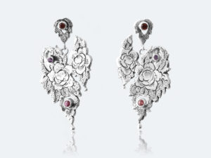 フィレンツェ彫りのピアス