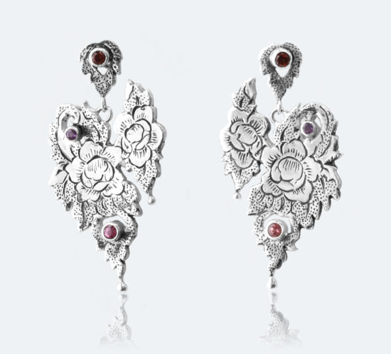 フィレンツェ彫りのピアス