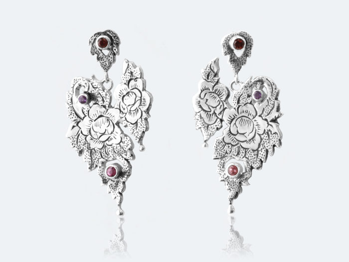 フィレンツェ彫りのピアス