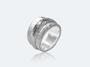 フィレンツェ彫りのメンズリング