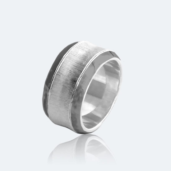 フィレンツェ彫りのメンズリング