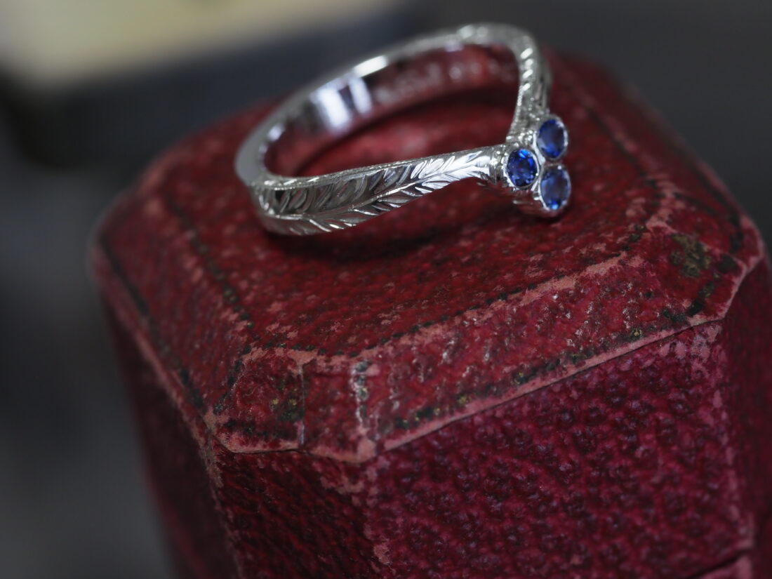 ベニトアイトのリング