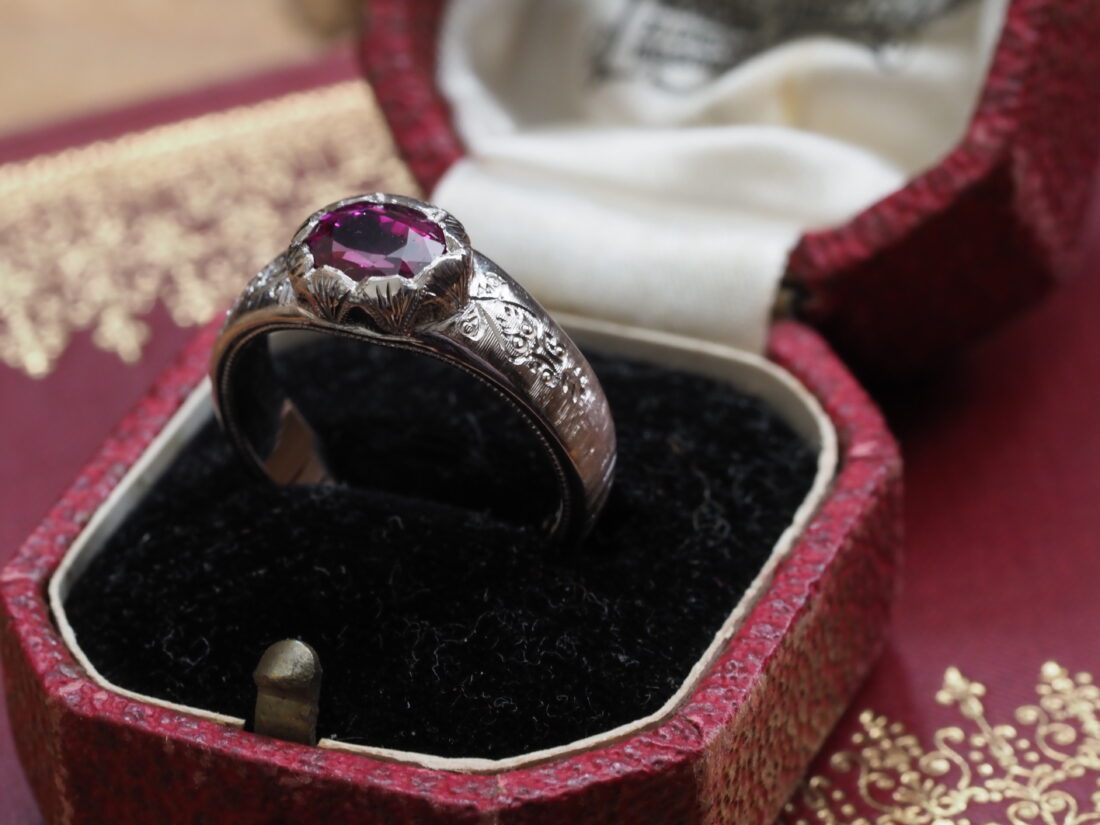 フィレンツェ彫りルビーリング