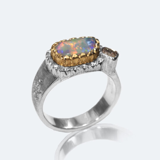 フィレンツェ彫りブラックオパールリング