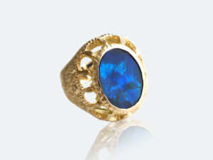 フィレンツェ彫りブラックオパールリング