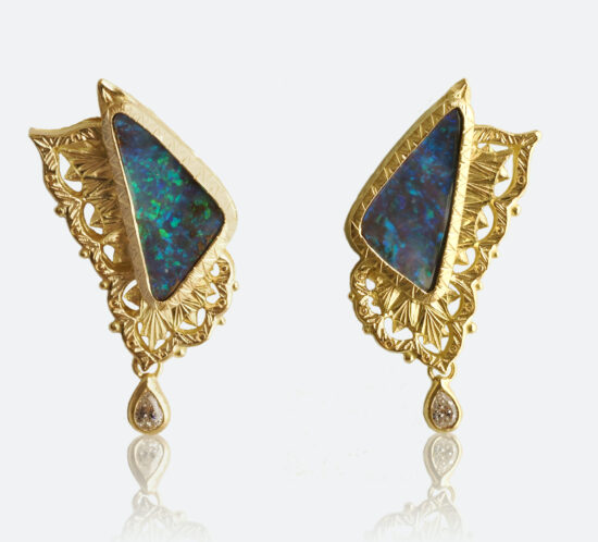 フィレンツェ彫りボルダーオパールピアス