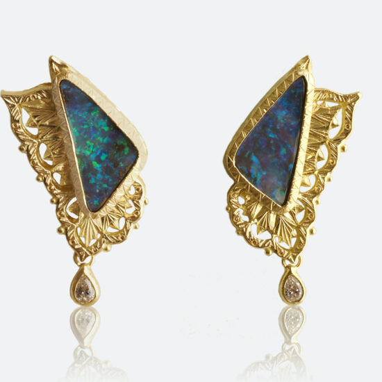 フィレンツェ彫りボルダーオパールピアス