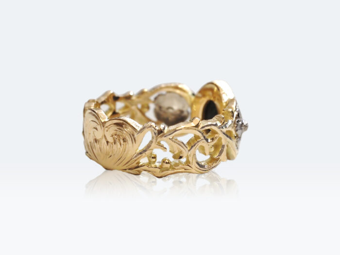 フィレンツェ彫りブラックオパールリング