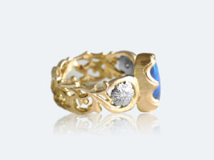 フィレンツェ彫りブラックオパールリング